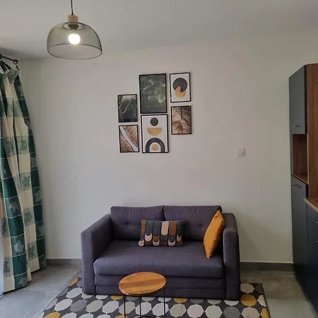 Un Ecrin Verdoyant Au Calme Lägenhet *